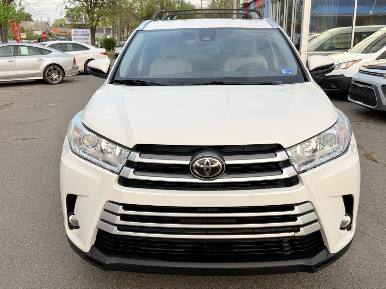 Toyota Highlander XLE AWD V6 2019