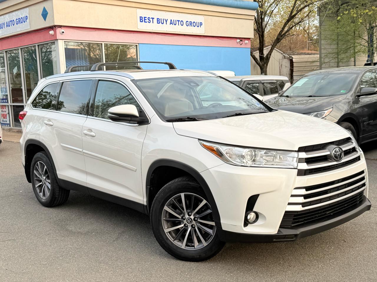 Toyota Highlander XLE AWD V6 2019