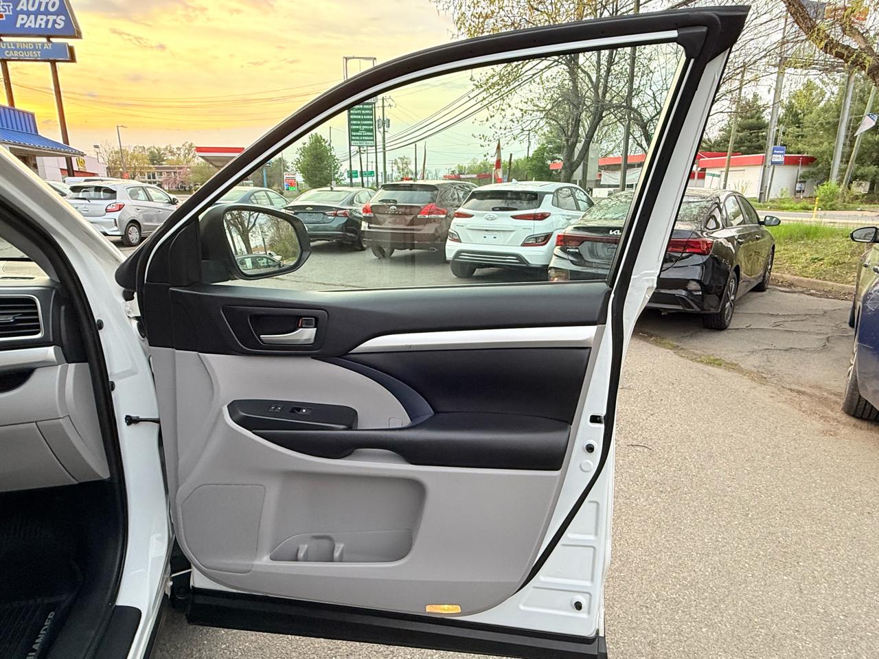 Toyota Highlander XLE AWD V6 2019