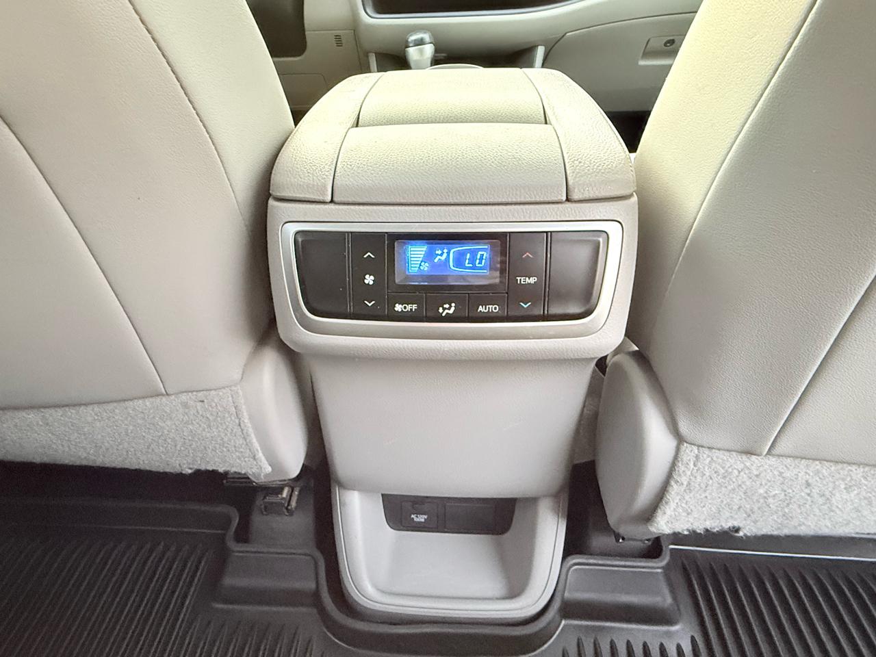 Toyota Highlander XLE AWD V6 2019