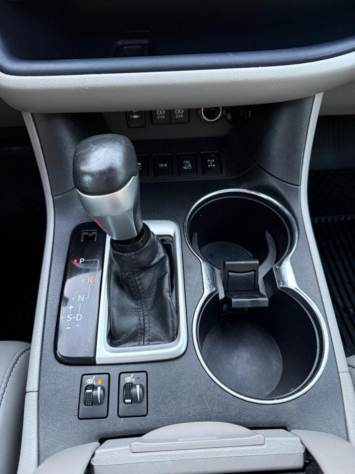 Toyota Highlander XLE AWD V6 2019