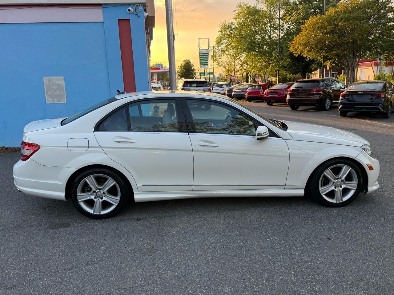 Mercedes-Benz C-Class C300 Luxury Sedan 2011