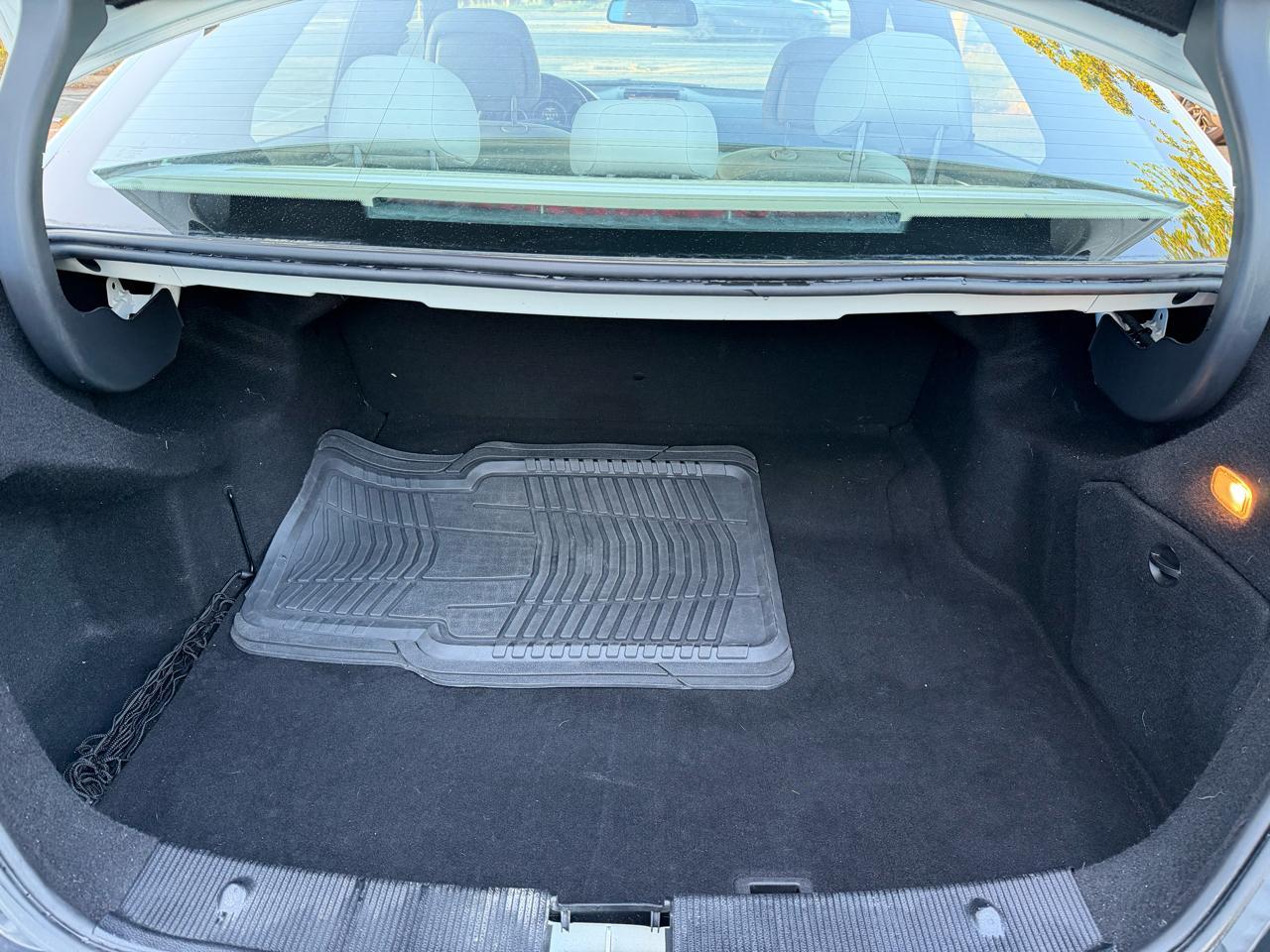 Mercedes-Benz C-Class C300 Luxury Sedan 2011