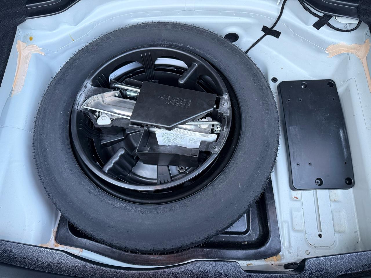 Mercedes-Benz C-Class C300 Luxury Sedan 2011