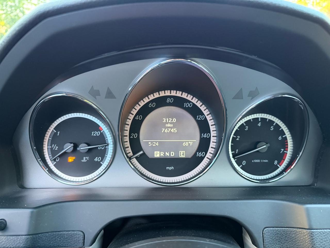 Mercedes-Benz C-Class C300 Luxury Sedan 2011