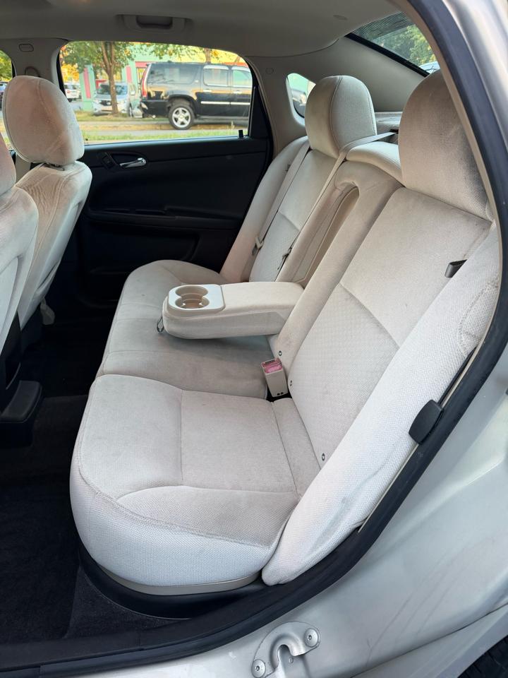 Chevrolet Impala LT (Fleet) 2012