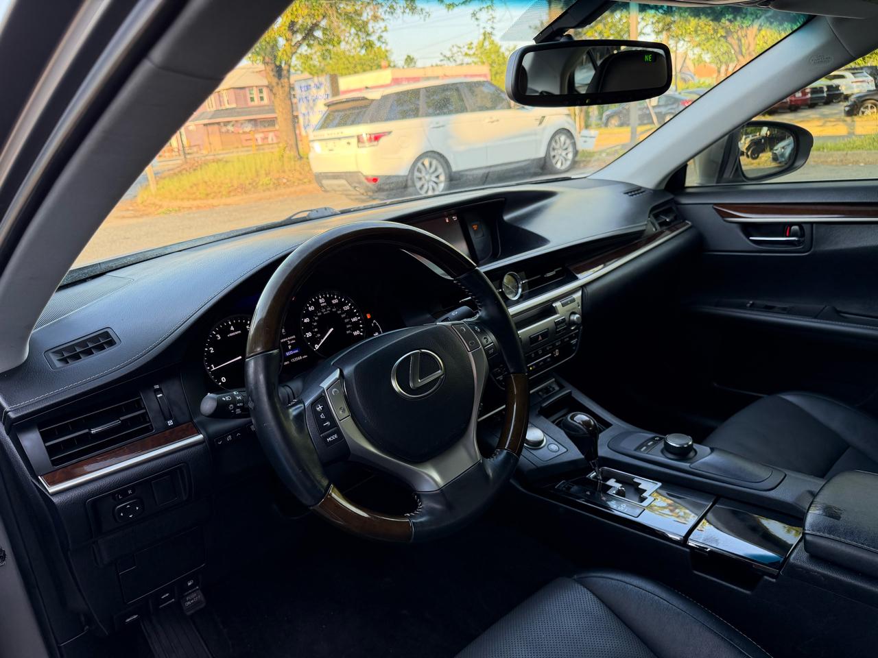 Lexus ES 350 Sedan 2015