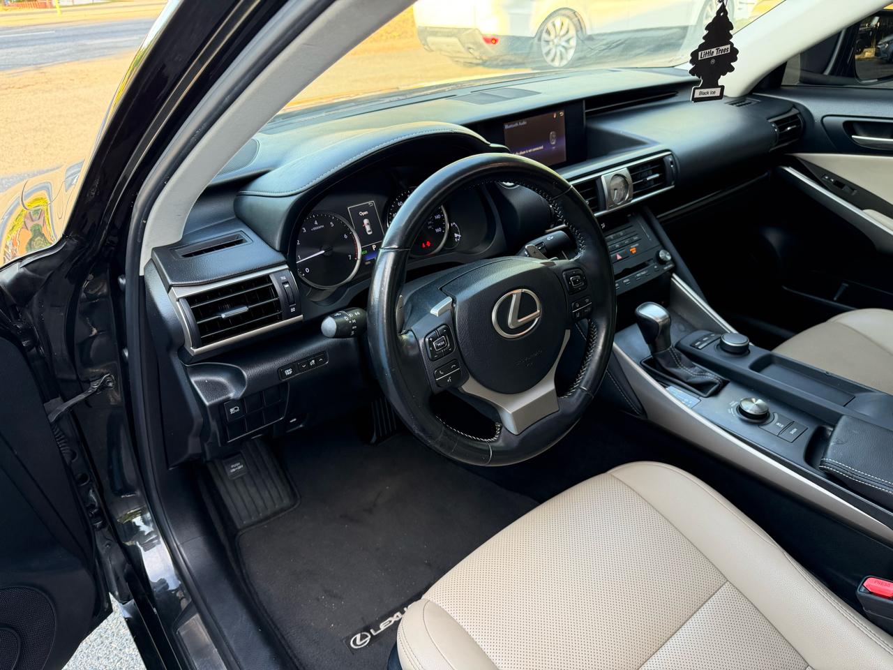 Lexus IS 200t 2017