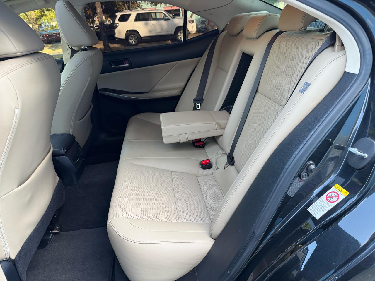 Lexus IS 200t 2017