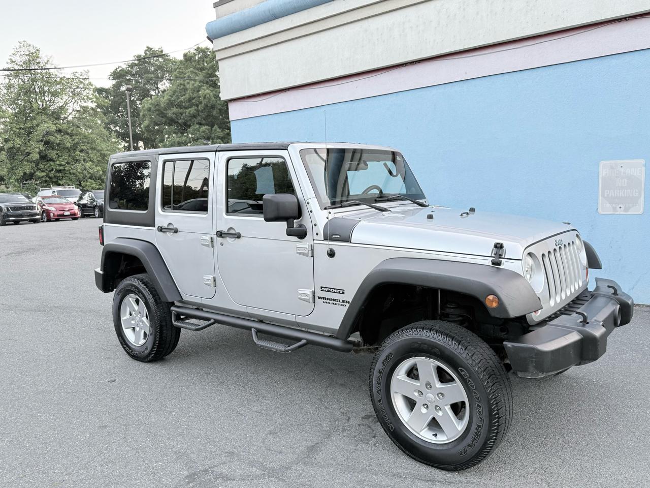 Jeep Wrangler Unlimited Sport 4WD 2011