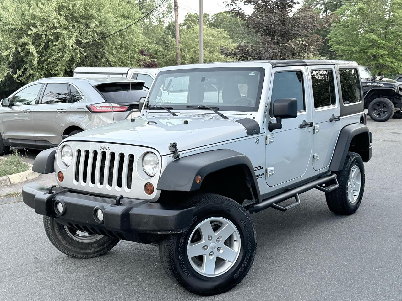Jeep Wrangler Unlimited Sport 4WD 2011