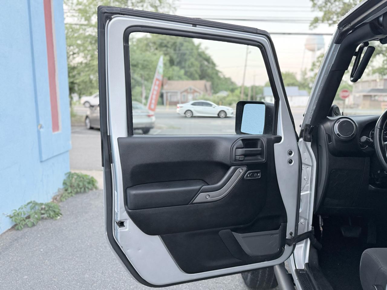 Jeep Wrangler Unlimited Sport 4WD 2011