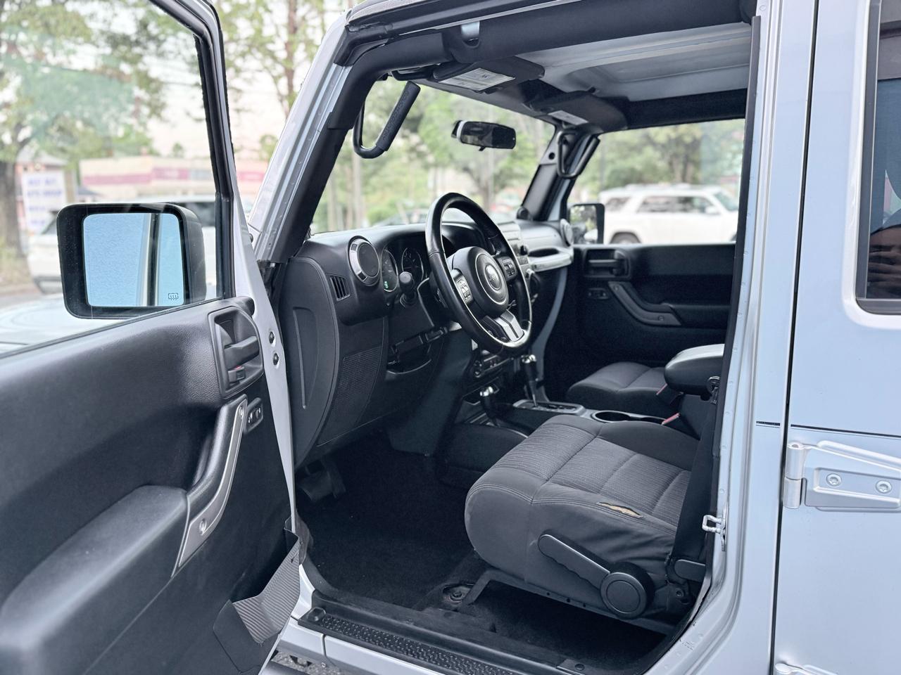Jeep Wrangler Unlimited Sport 4WD 2011