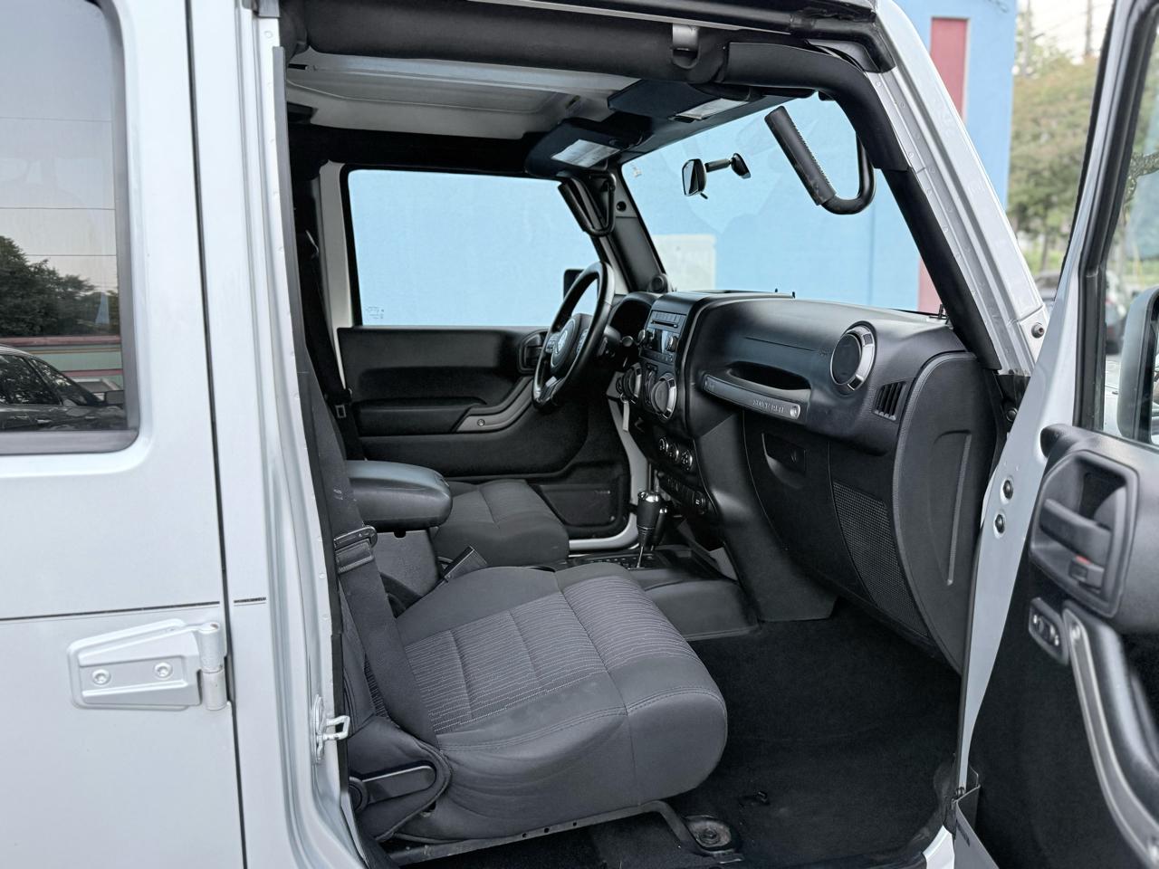 Jeep Wrangler Unlimited Sport 4WD 2011