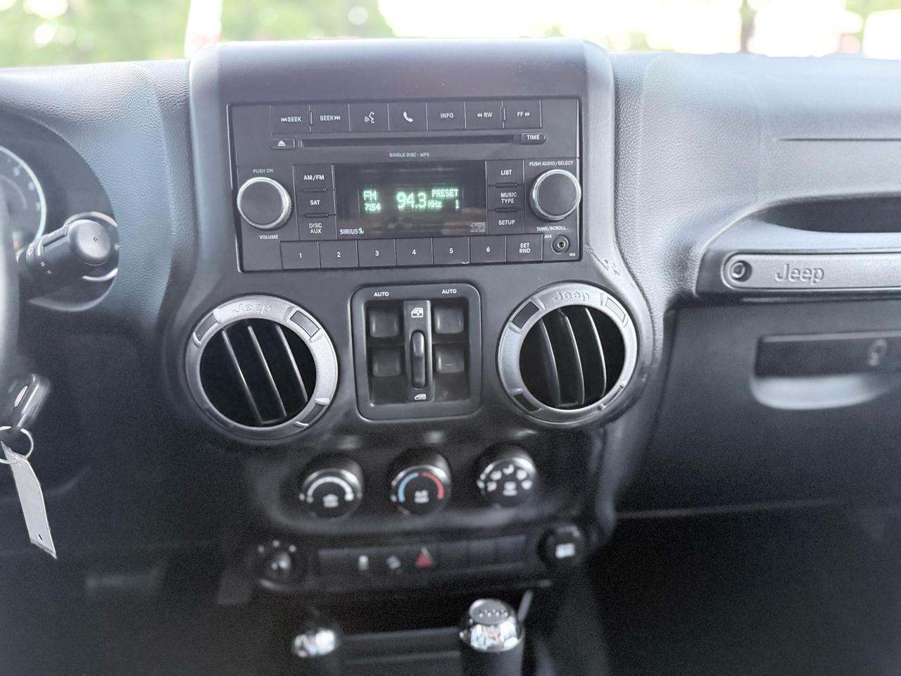 Jeep Wrangler Unlimited Sport 4WD 2011