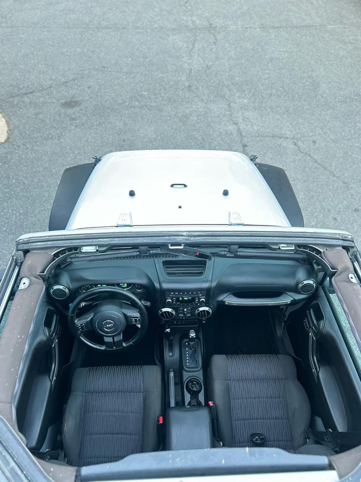 Jeep Wrangler Unlimited Sport 4WD 2011