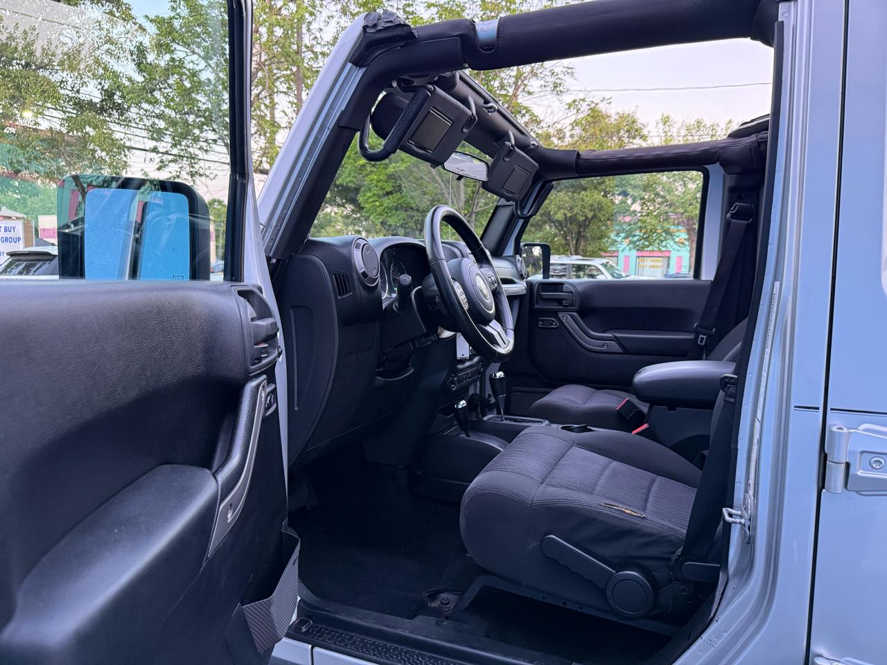 Jeep Wrangler Unlimited Sport 4WD 2011