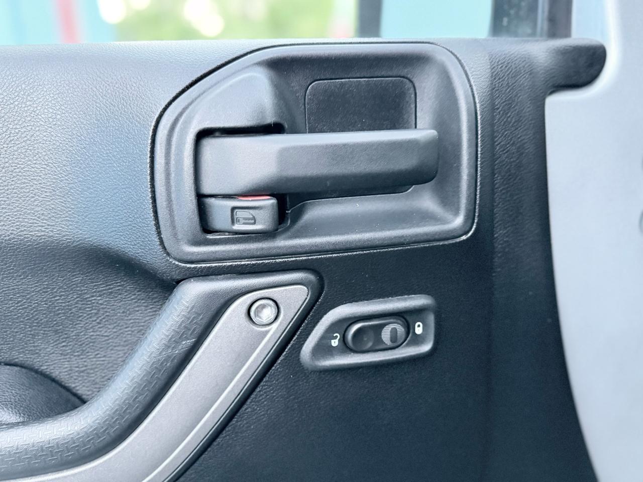 Jeep Wrangler Unlimited Sport 4WD 2011