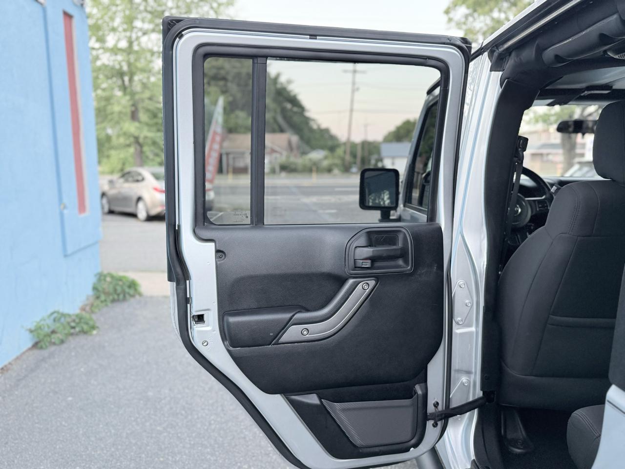 Jeep Wrangler Unlimited Sport 4WD 2011