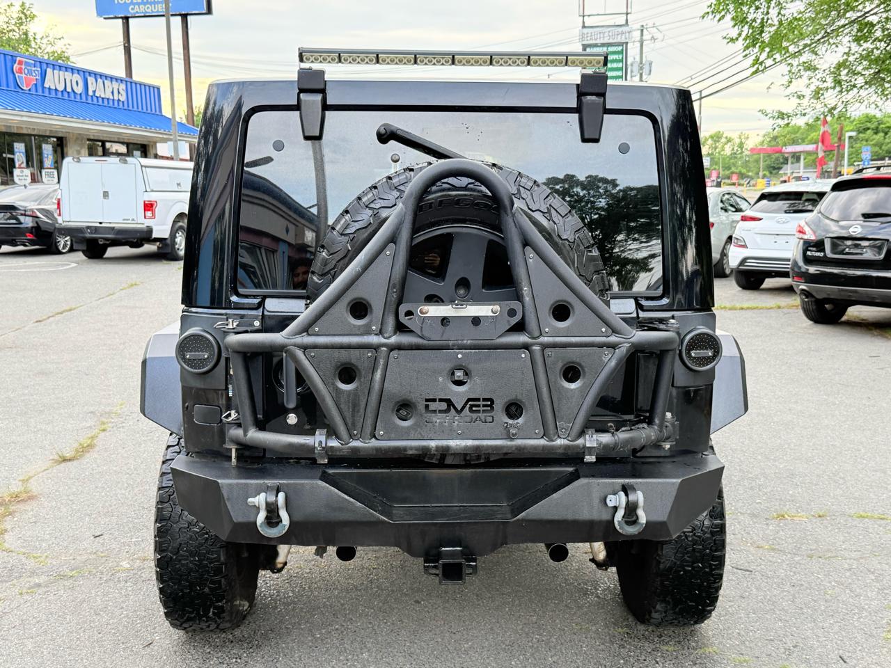 Jeep Wrangler Unlimited Sahara 4WD 2013