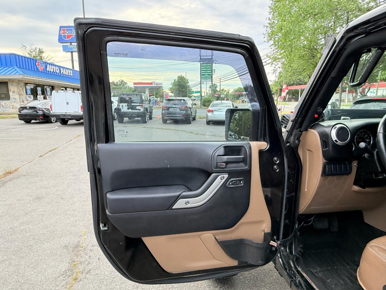 Jeep Wrangler Unlimited Sahara 4WD 2013