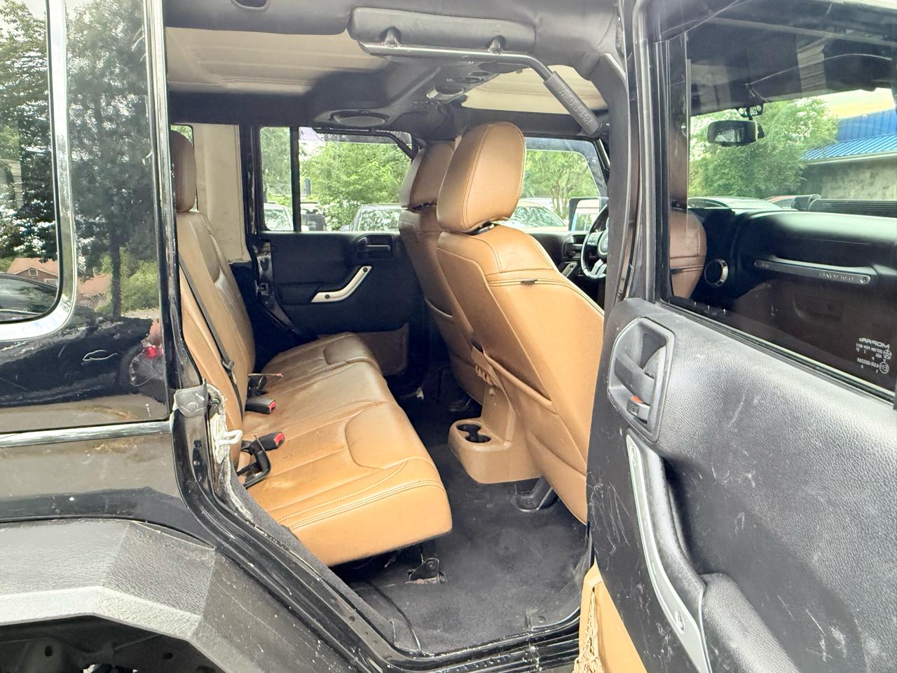 Jeep Wrangler Unlimited Sahara 4WD 2013