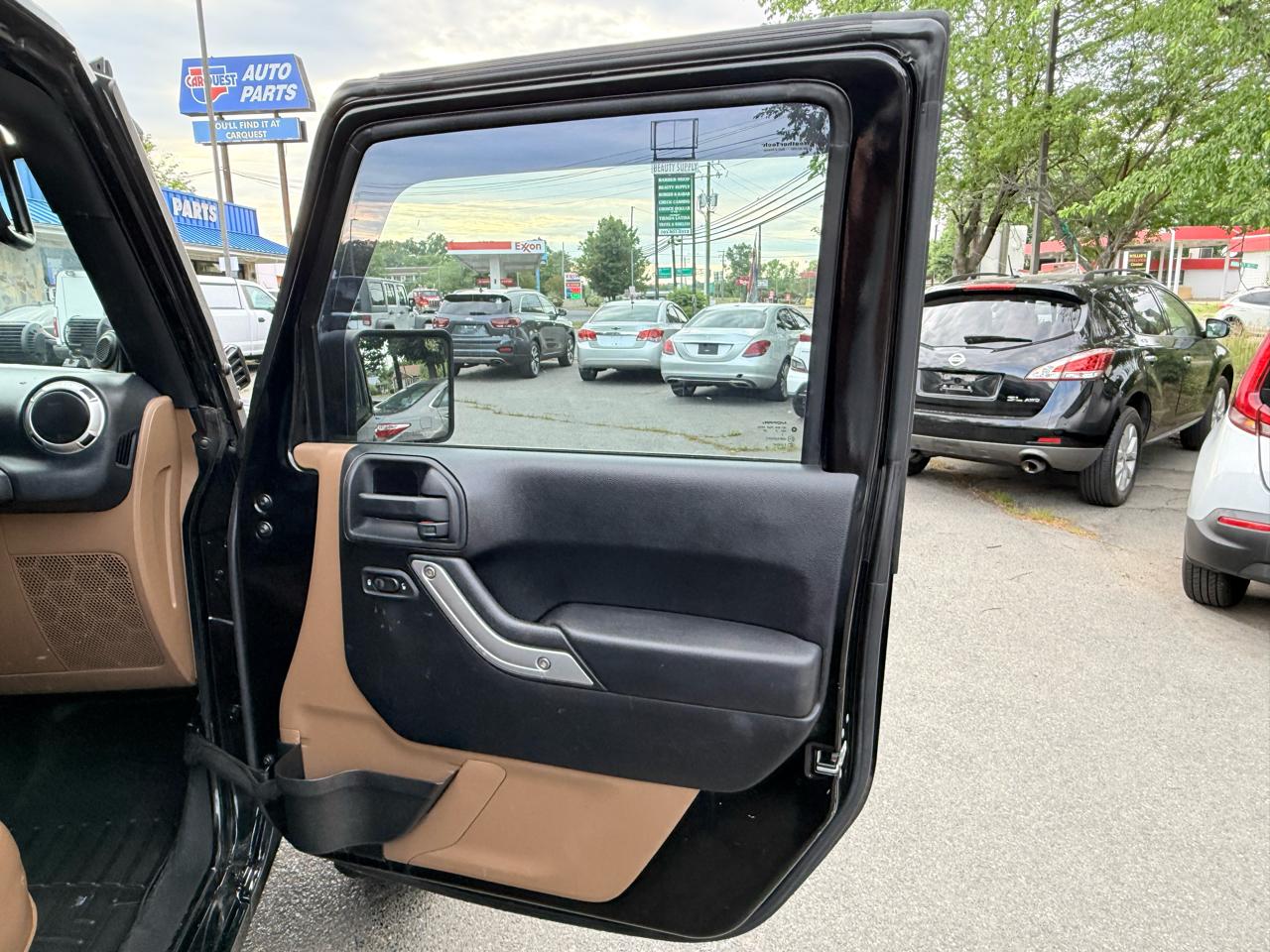 Jeep Wrangler Unlimited Sahara 4WD 2013