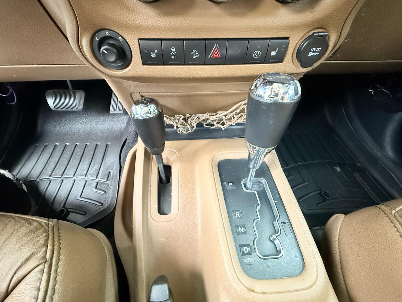 Jeep Wrangler Unlimited Sahara 4WD 2013