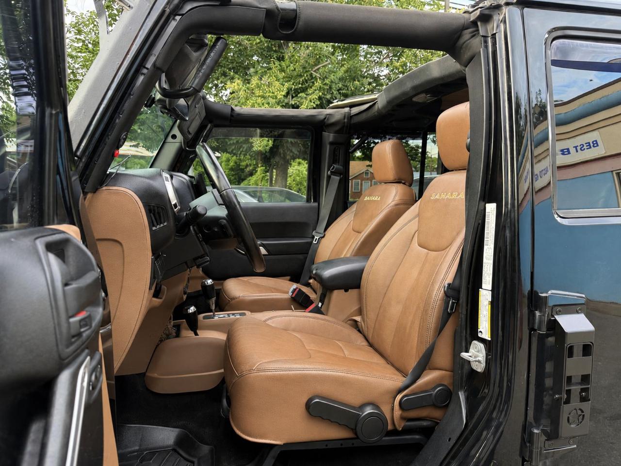 Jeep Wrangler Unlimited Sahara 4WD 2013