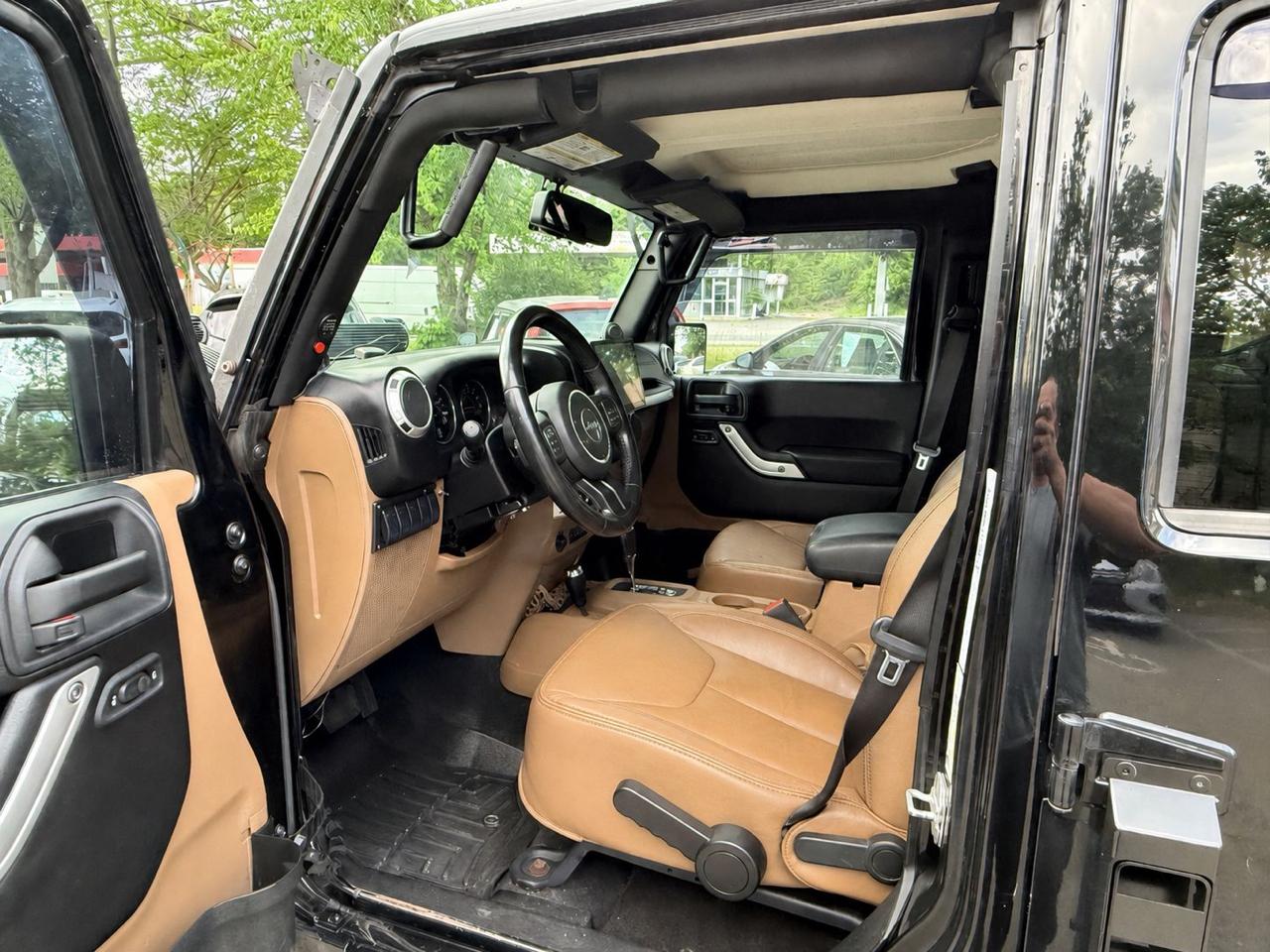 Jeep Wrangler Unlimited Sahara 4WD 2013