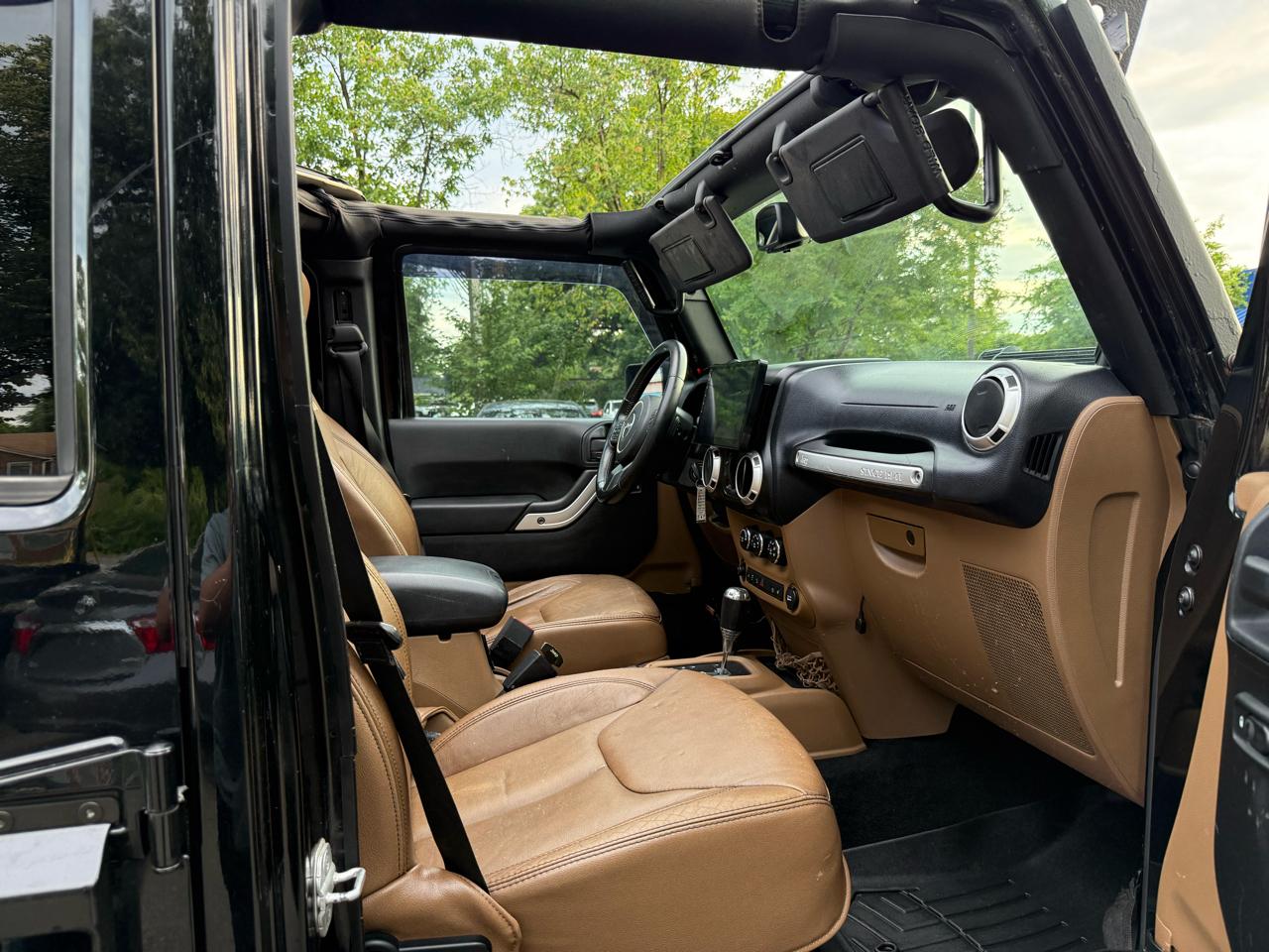 Jeep Wrangler Unlimited Sahara 4WD 2013