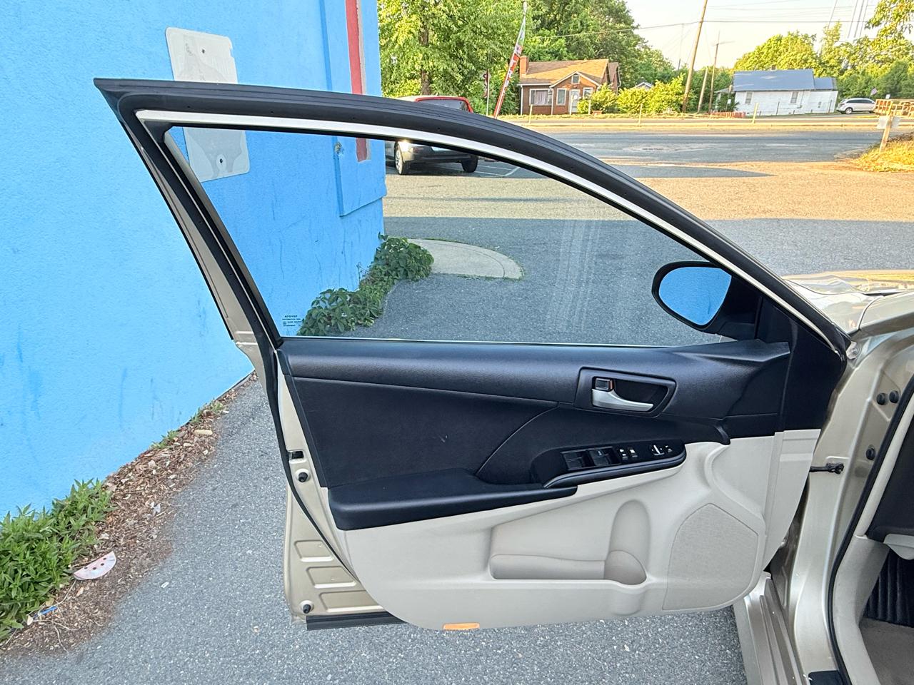 Toyota Camry L 2012