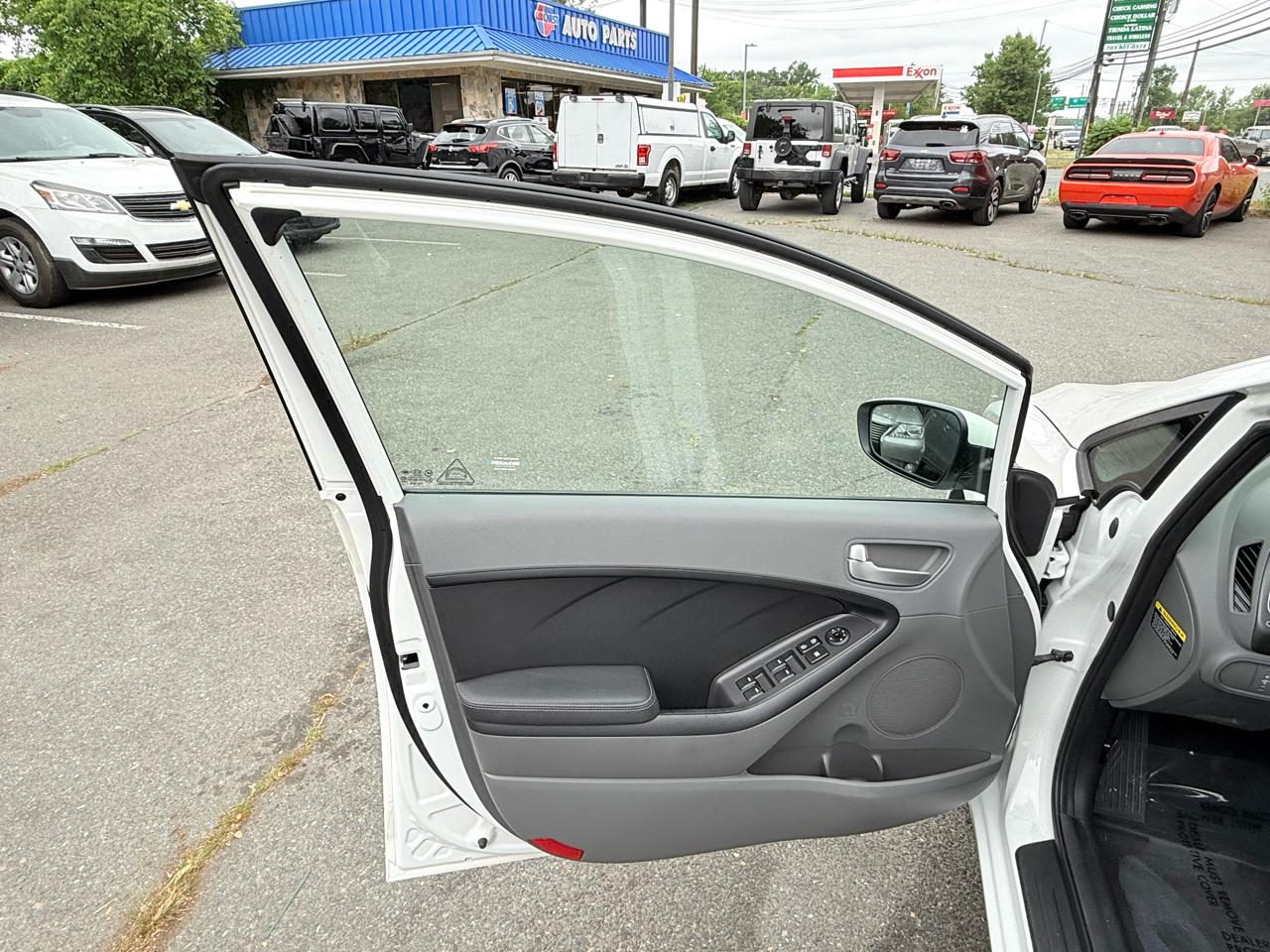 Kia Forte LX 6A 2017