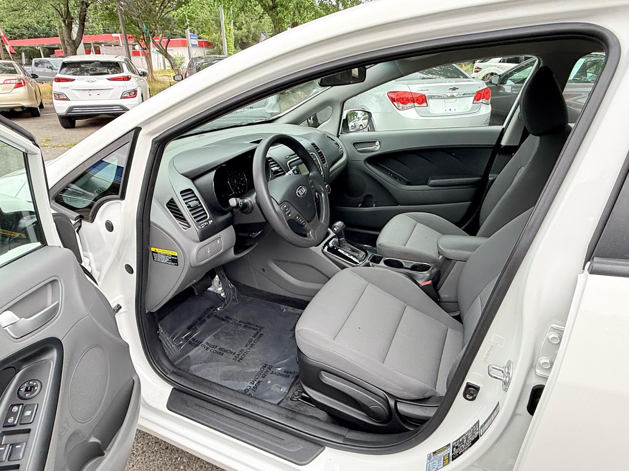 Kia Forte LX 6A 2017
