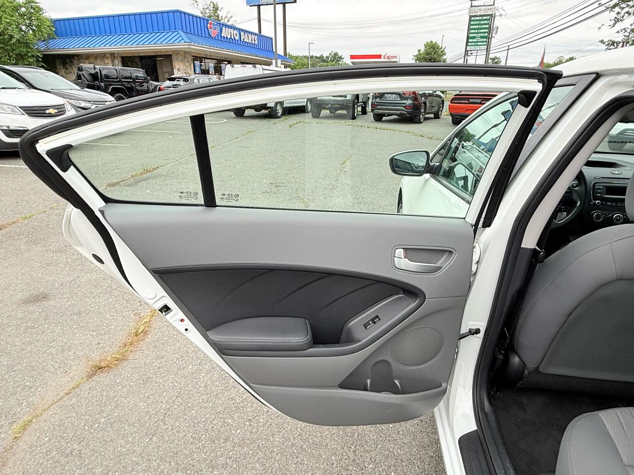 Kia Forte LX 6A 2017