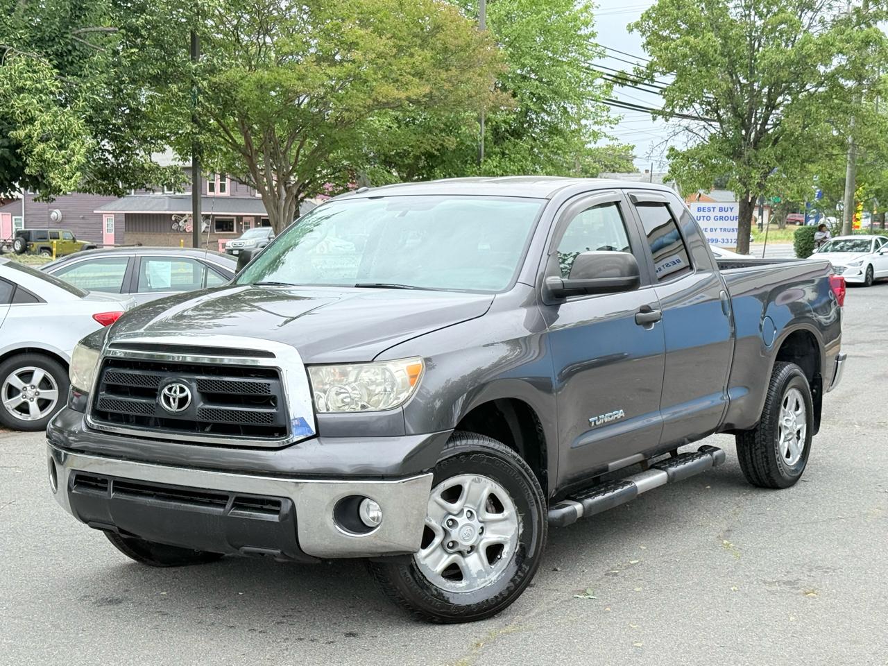 Toyota Tundra Tundra-Grade Double Cab 4.6L 4WD 2013