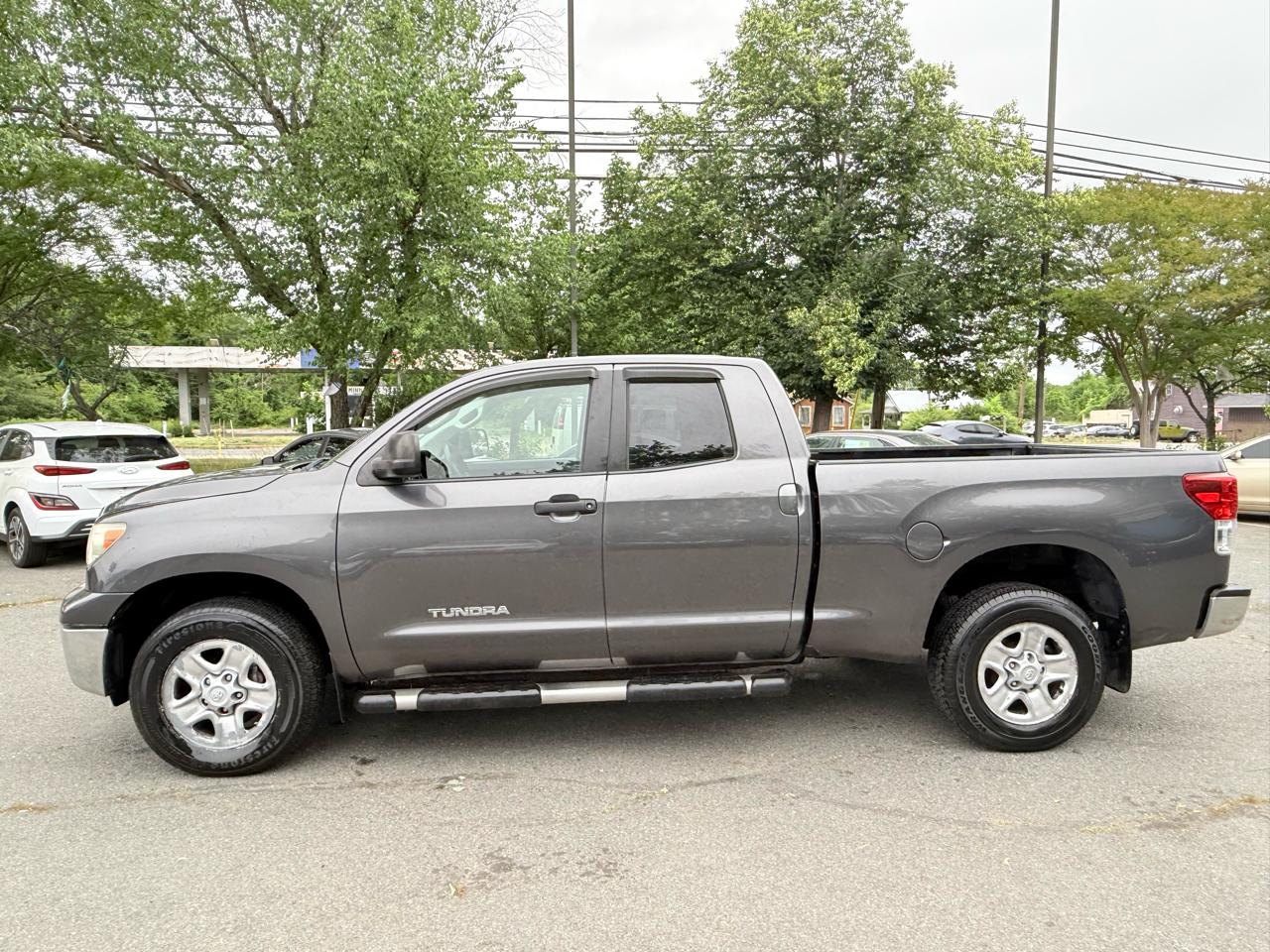 Toyota Tundra Tundra-Grade Double Cab 4.6L 4WD 2013