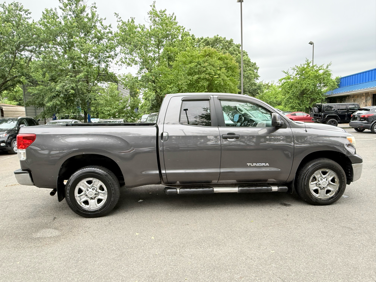 Toyota Tundra Tundra-Grade Double Cab 4.6L 4WD 2013