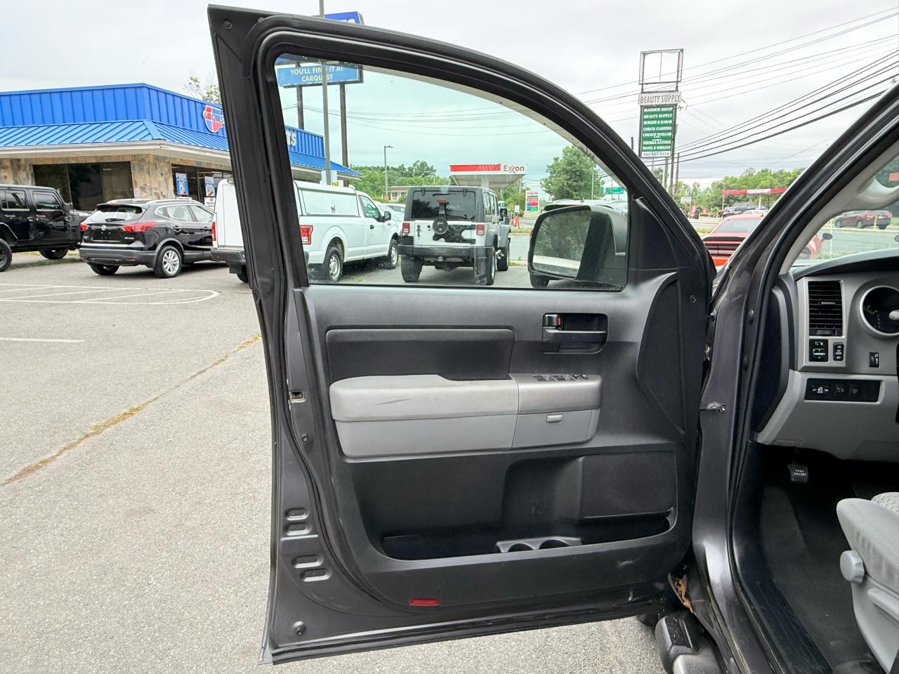 Toyota Tundra Tundra-Grade Double Cab 4.6L 4WD 2013