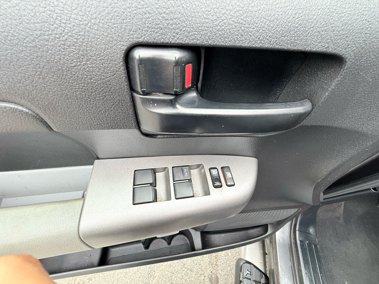 Toyota Tundra Tundra-Grade Double Cab 4.6L 4WD 2013