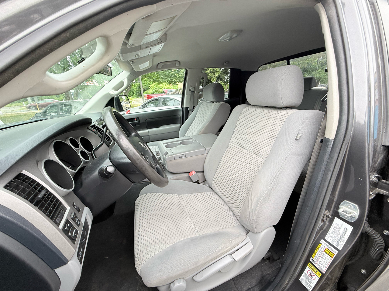 Toyota Tundra Tundra-Grade Double Cab 4.6L 4WD 2013