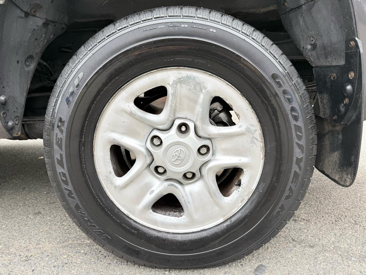 Toyota Tundra Tundra-Grade Double Cab 4.6L 4WD 2013