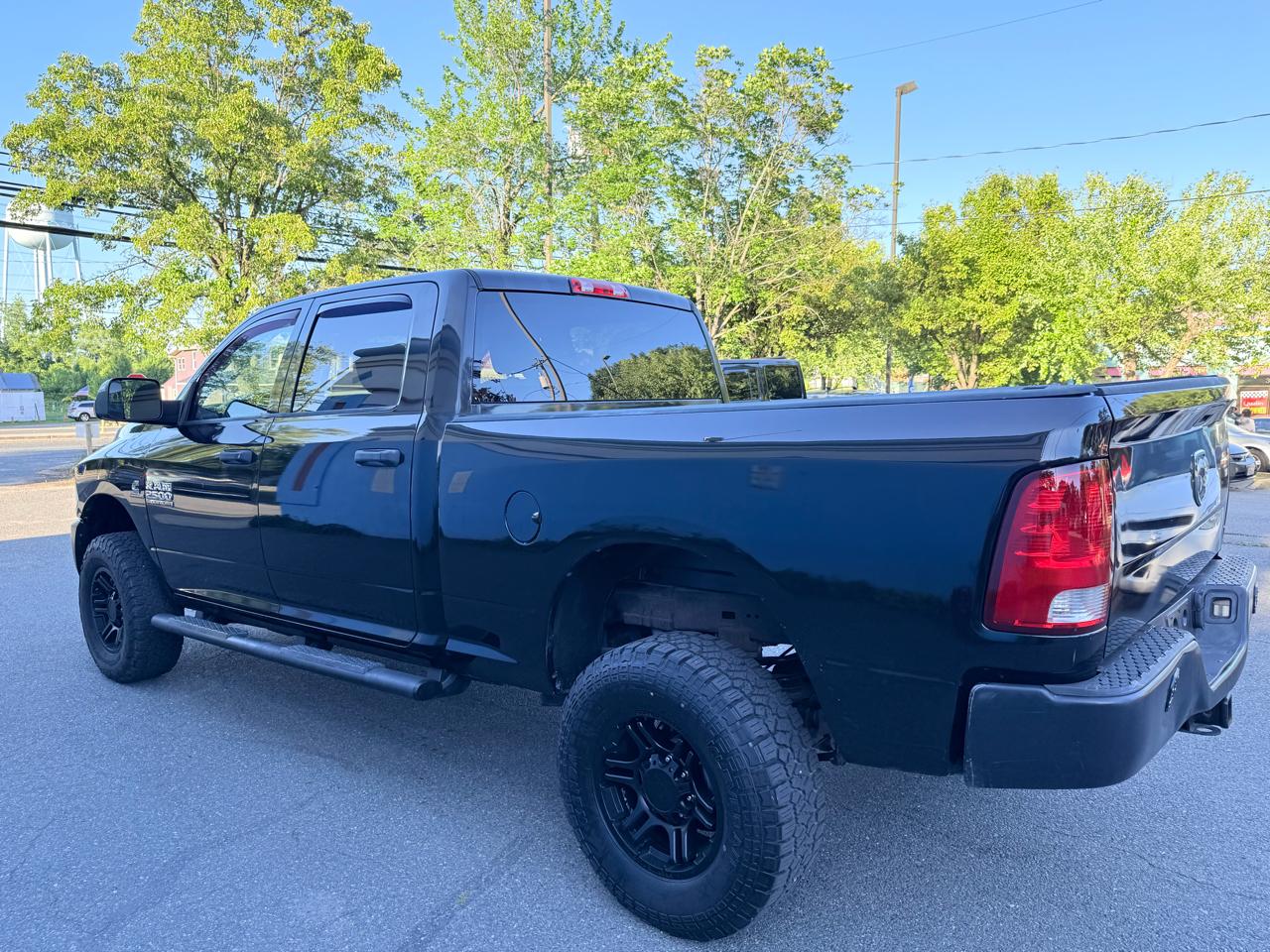 RAM 2500 Tradesman Crew Cab SWB 4WD 2017