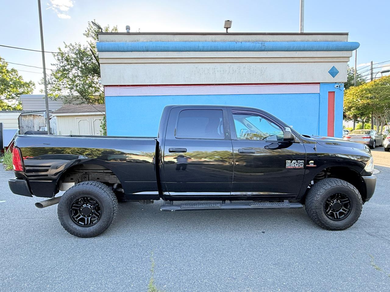 RAM 2500 Tradesman Crew Cab SWB 4WD 2017