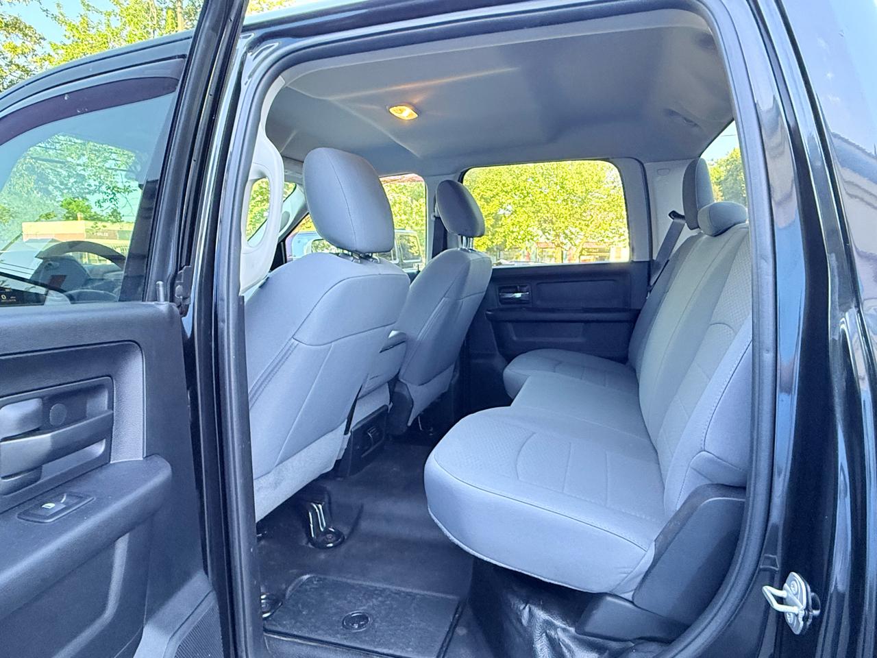 RAM 2500 Tradesman Crew Cab SWB 4WD 2017