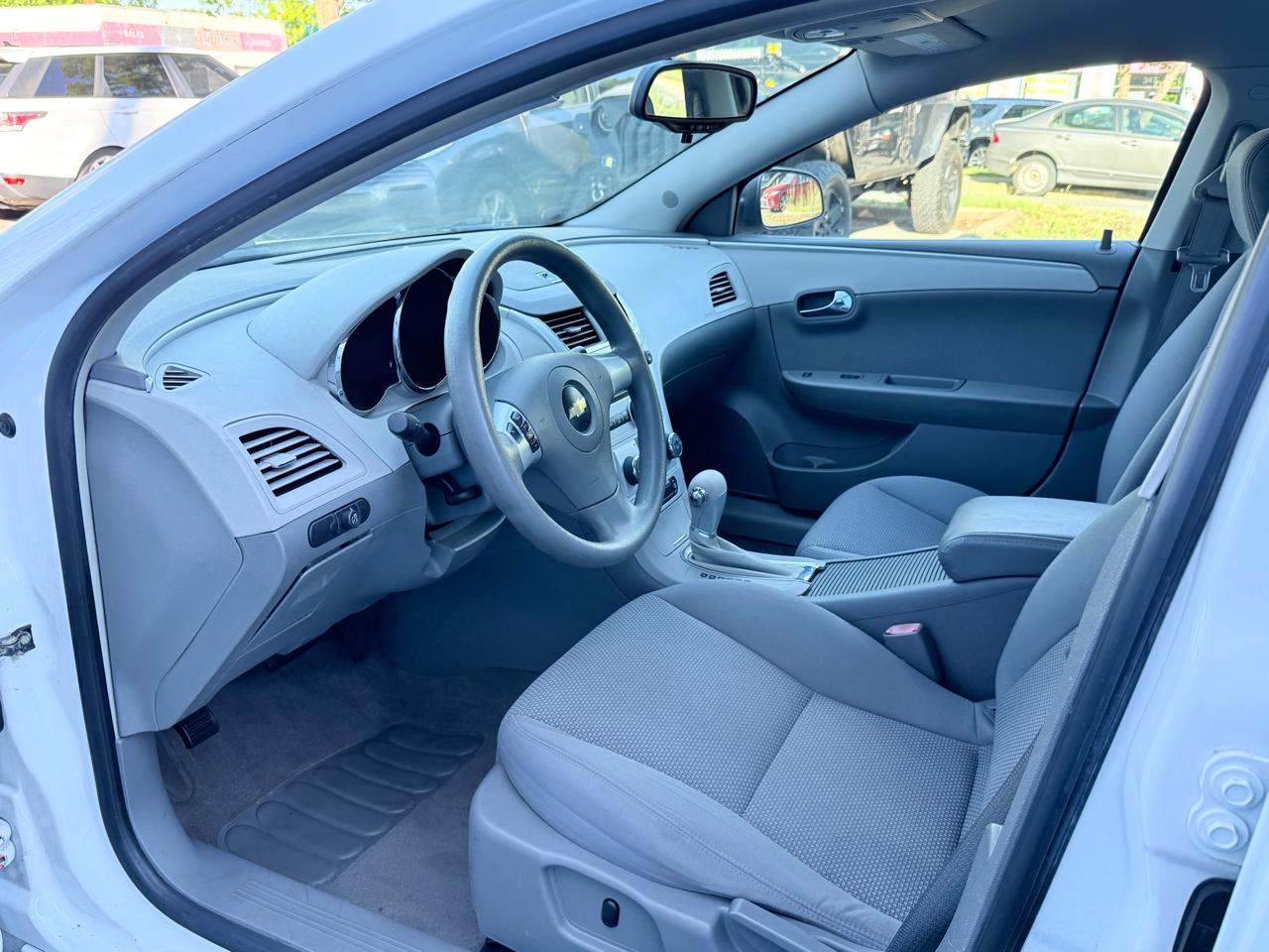 Chevrolet Malibu LS 2008