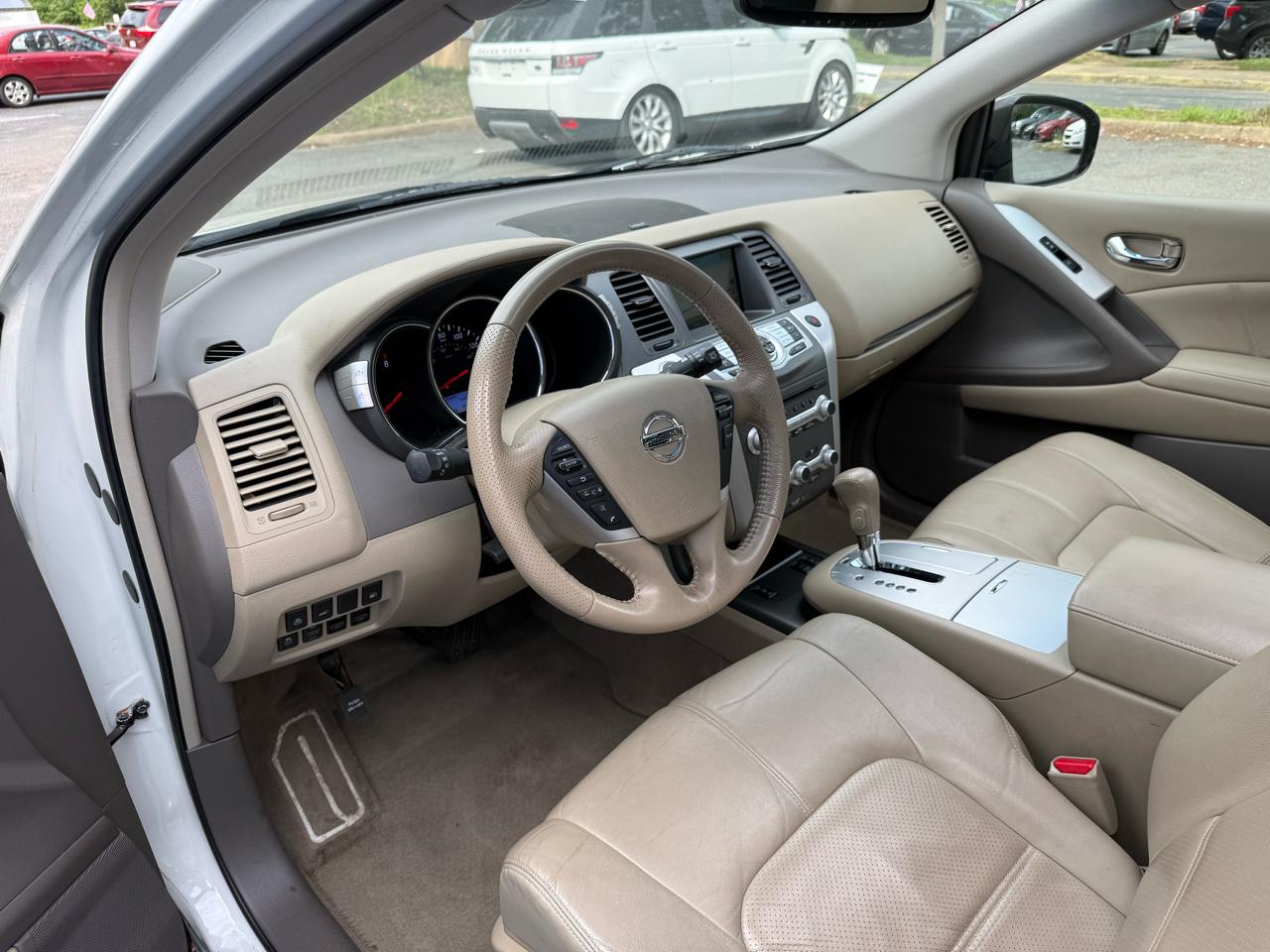 Nissan Murano S AWD 2011