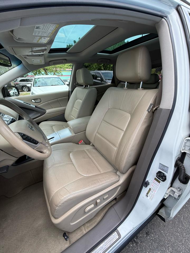 Nissan Murano S AWD 2011