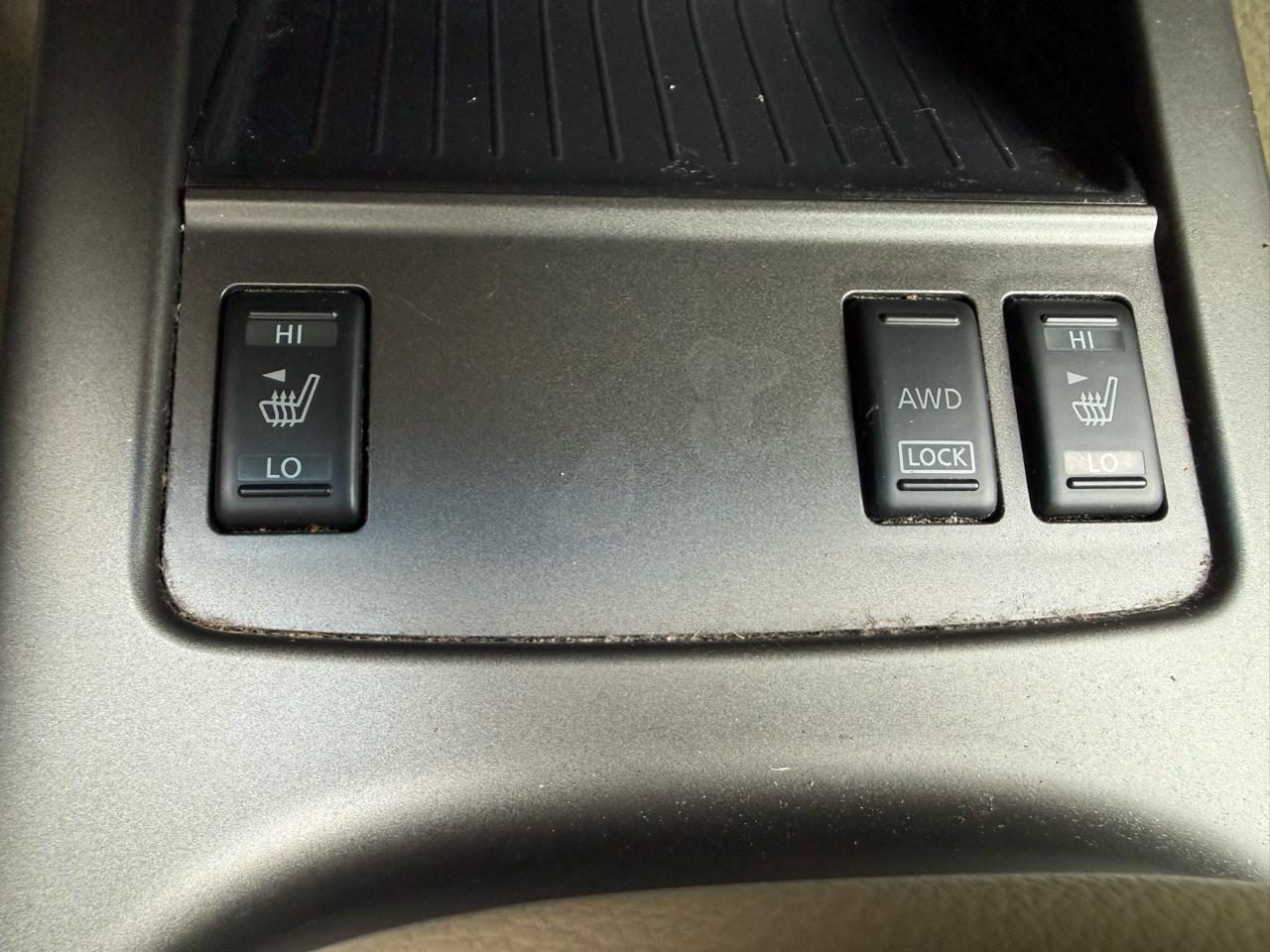 Nissan Murano S AWD 2011