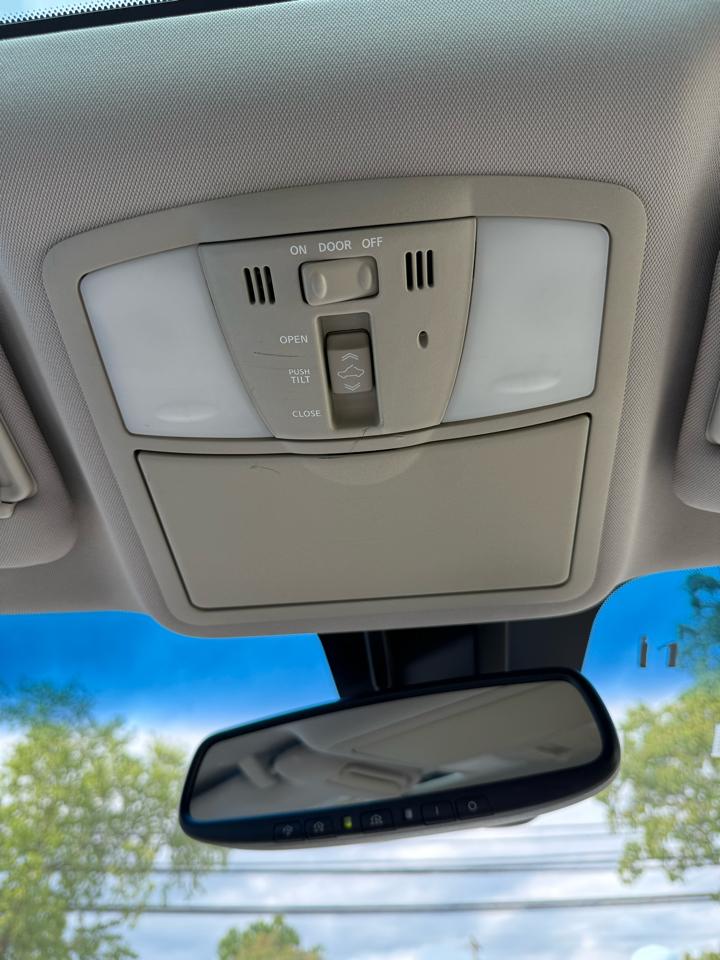 Nissan Murano S AWD 2011